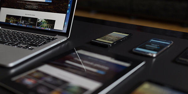 Webdesign auf Desktop Tablet und Mobile