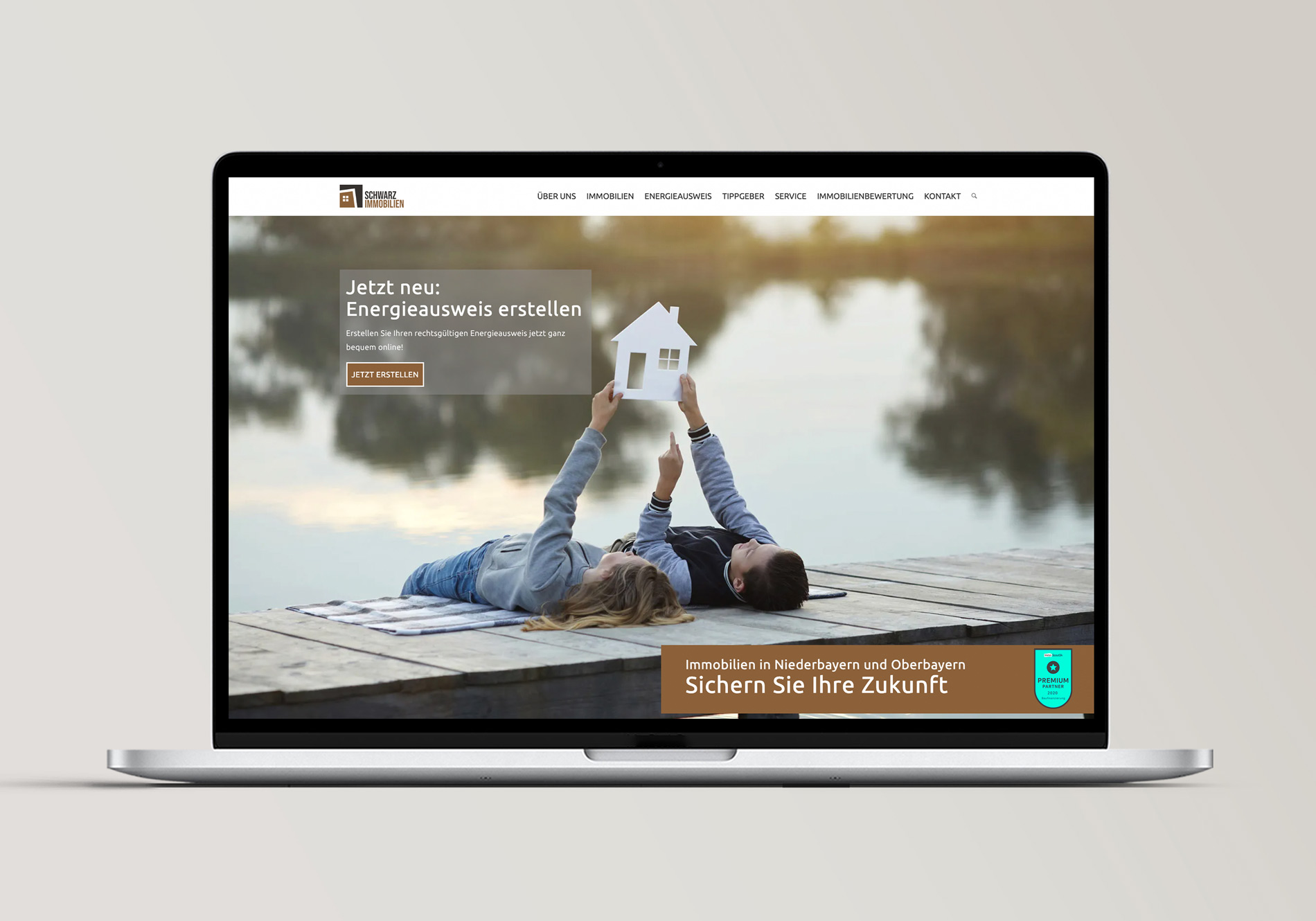 Schwarz Immo Webdesign Macbook