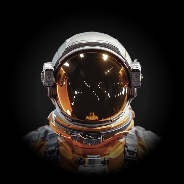 Astronautenhelm mit reflektierendem Visier vor schwarzem Hintergrund.