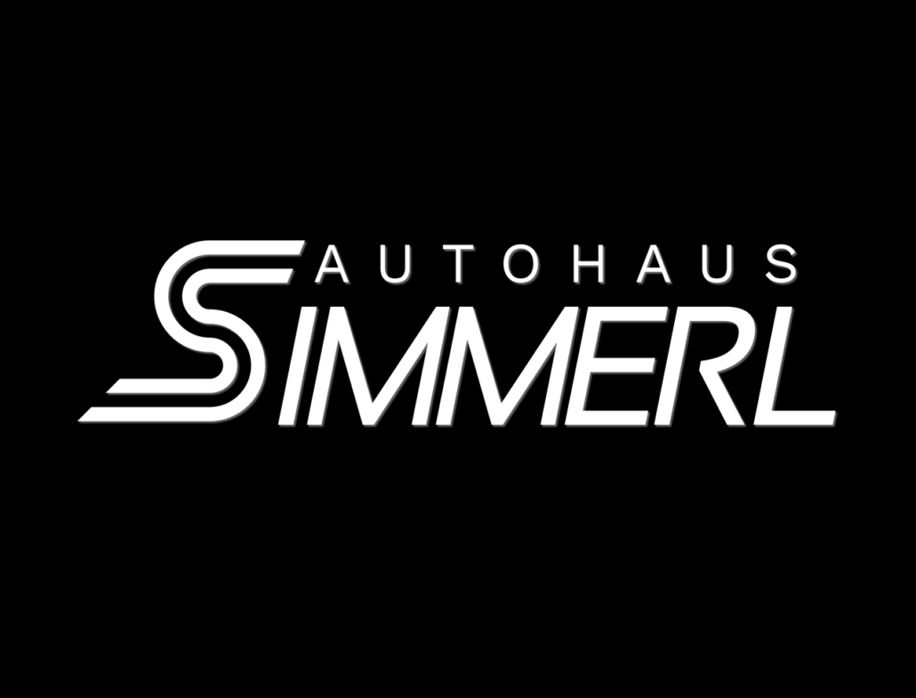 Logo des Autohauses Simmerl auf schwarzem Hintergrund, modern und stilvoll gestaltet.